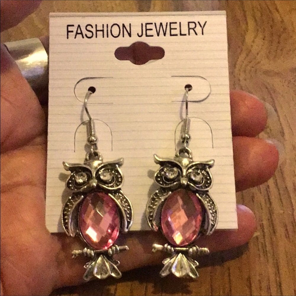 NWT. Silver Tone & Pink Crystal Owls Earrings.